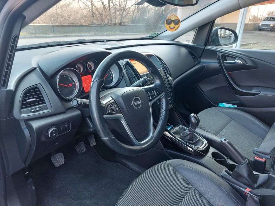 Vand Opel Astra, Full Oprions, An  2016, Preț 5250 €. Negociabil