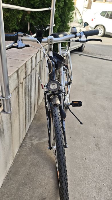 Vând bicicleta GiantTrooper Full Suspension