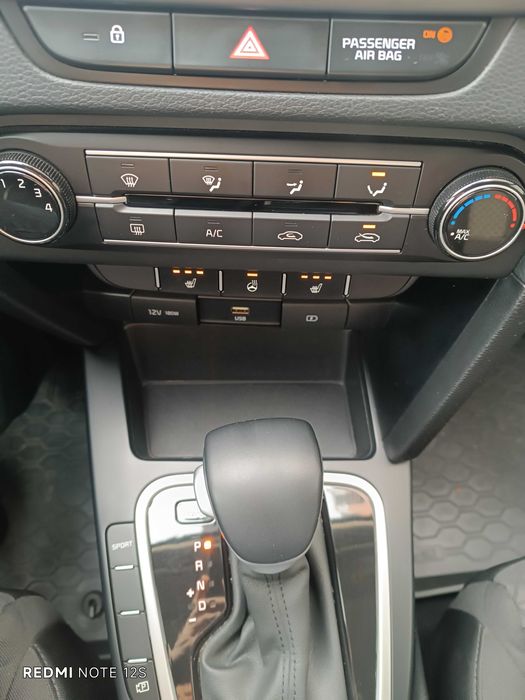 Продам Kia Ceed хэтчбек