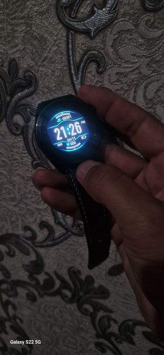 Galaxy watch sotiladi