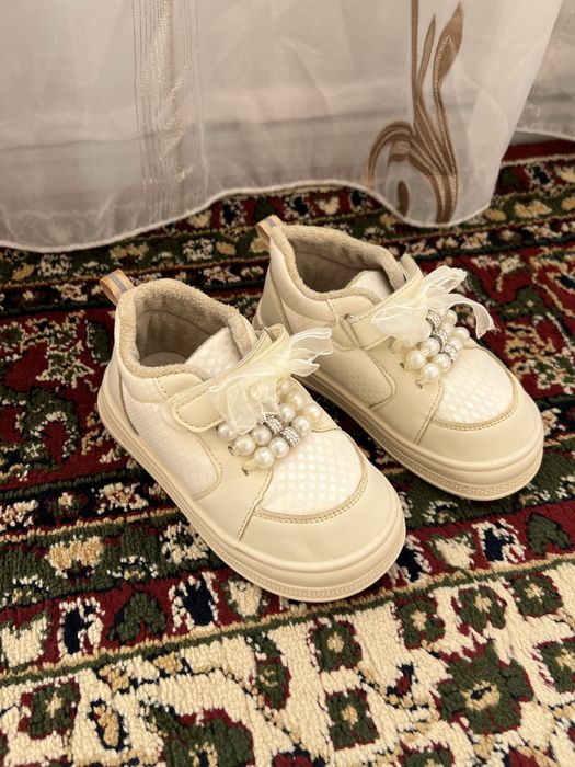 Меховая обувь для девочек. 28 размер