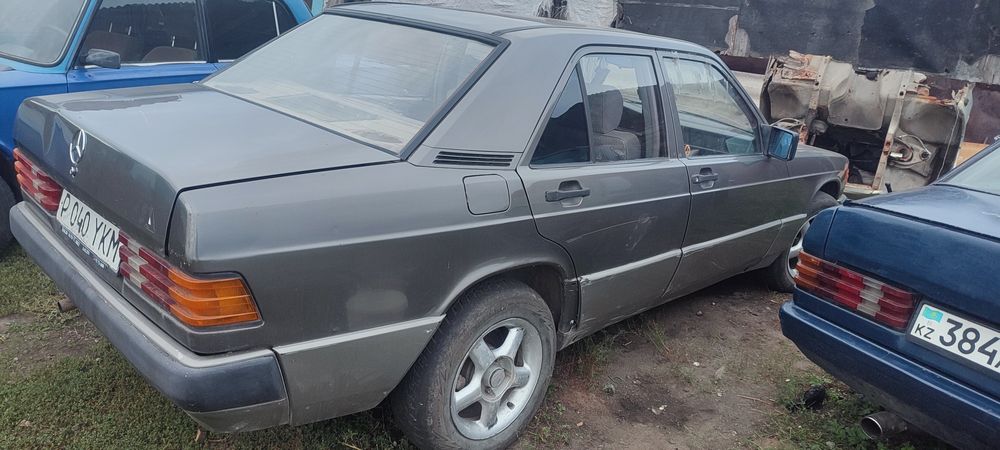 Мерседес 190й продам