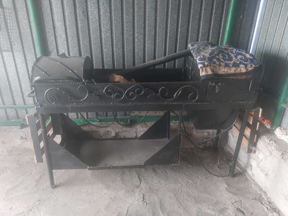 Мангал со всеми удобствами