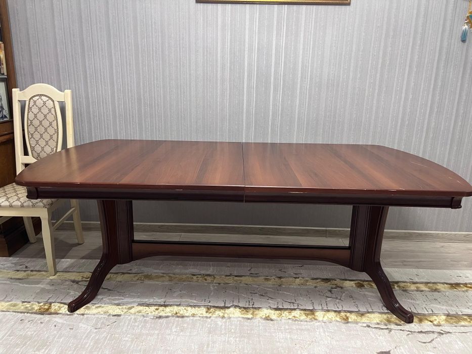 Продам стол , хорошего качества