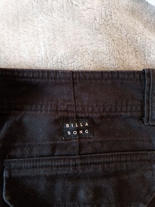 Billabong pantaloni scurti marimea 28