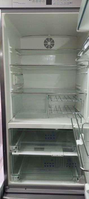 Хладилник с фризер Libher