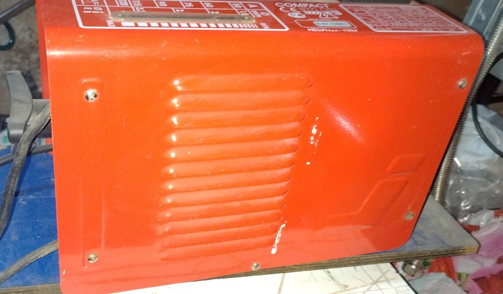 Aparat de sudura portabil monofazat Helvi JET 155 N CO