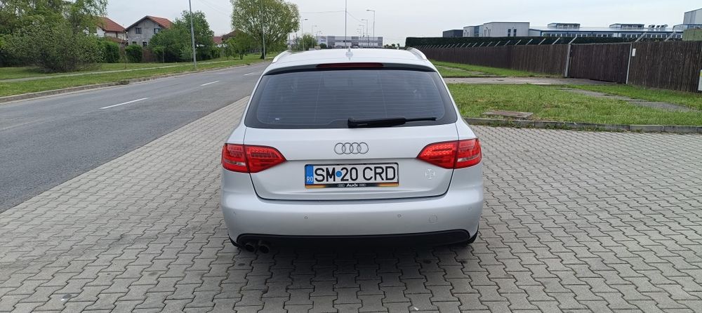 Vând Audi A4 b8 2011