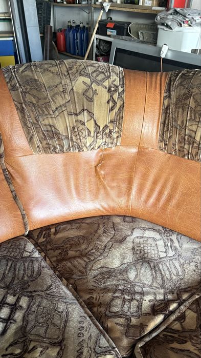 Coltar mare, extensibil. 3+2locuri in stare buna