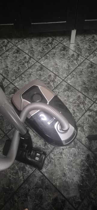 Прахосмукачка Rowenta x-tream power