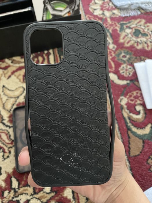 Чехол на айфон 12