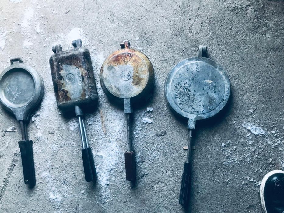 Продам вафельницу и орешницу