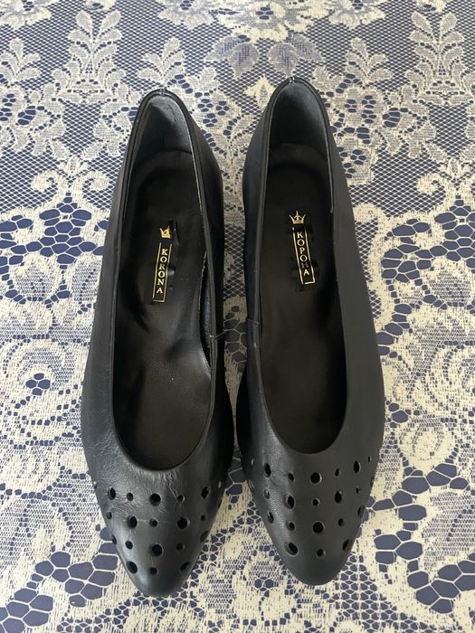 Обувки със среден ток, обувки с нисък ток