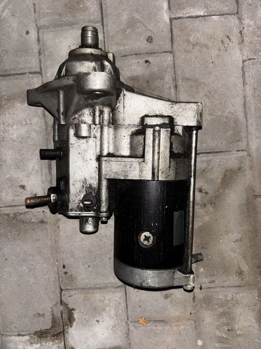 В наличии стартер