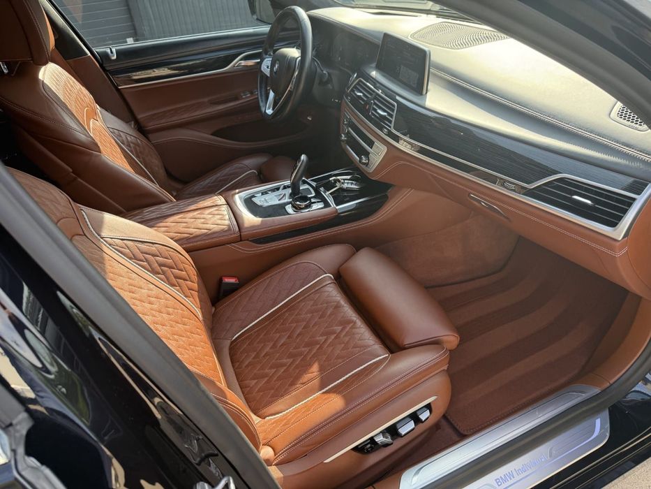 BMW Seria 7 BMW 745e Luxury Individual