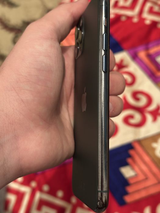 iPhone 11pro зелёный