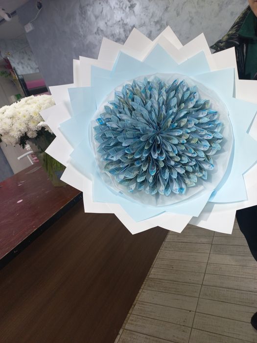 Ақшадан жасалған букет