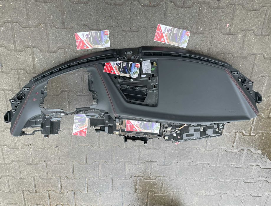 Audi GT E-tron - kit airbag - plansa de bord - centuri de siguranta