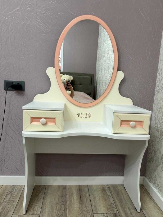 Продам письменный стол и