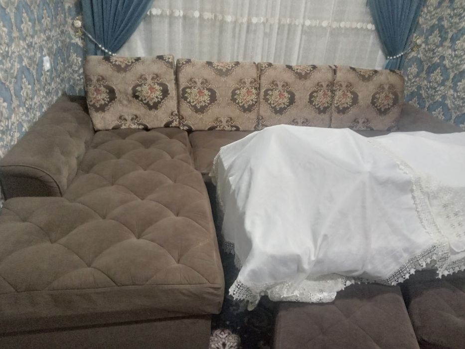 Kreslo divan sotiladi