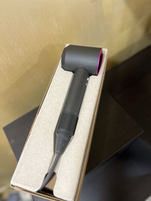 Dyson supersonic