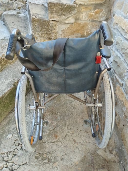 Инвалидна Количка.