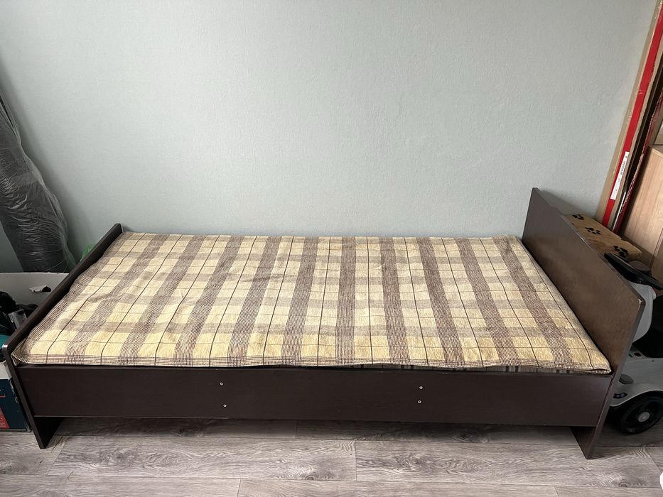 Кровать односпальная