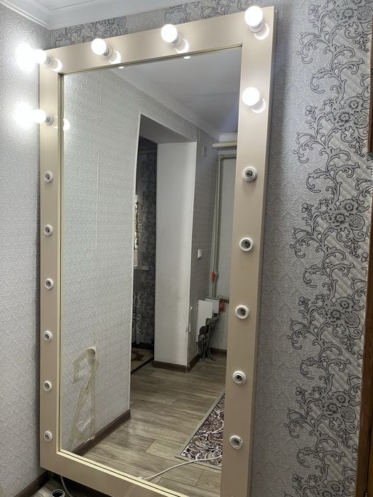 Гримерное зеркало