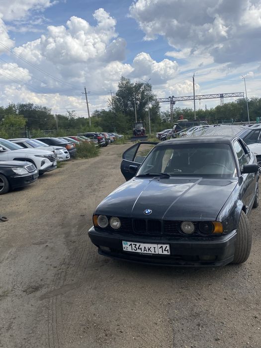 Продам БМВ 520 е34