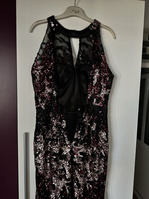 Рокля официална на паети