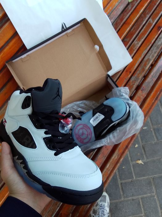 Air Jordan 5 Paris 75