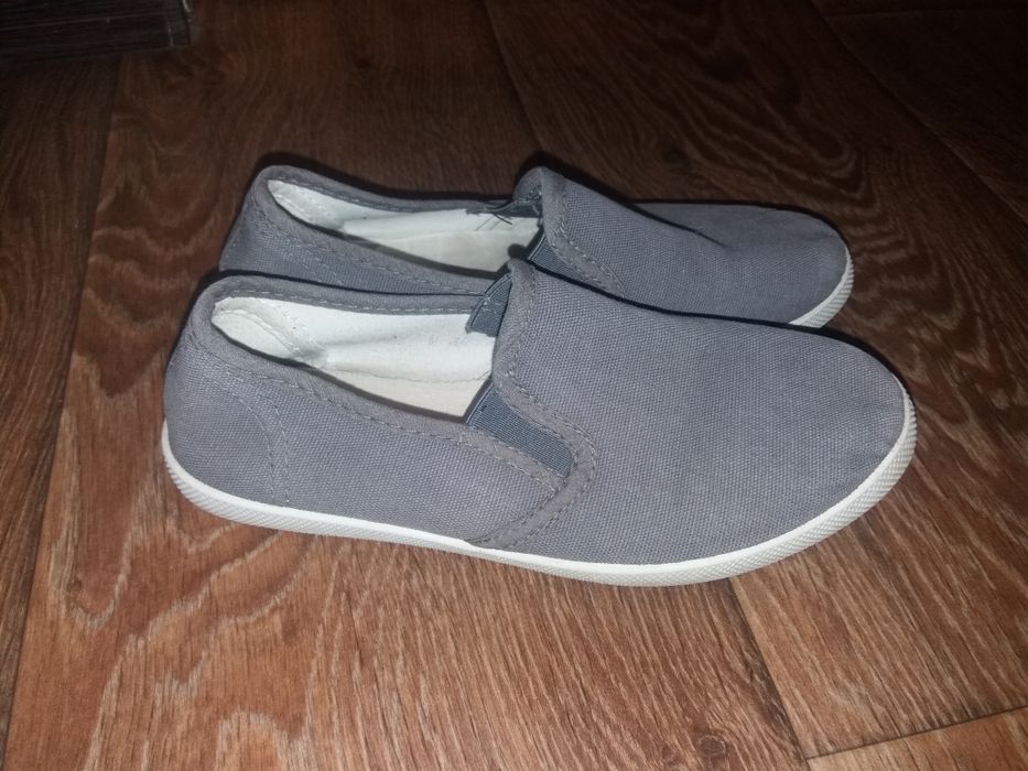 Обувь на мальчика 32 и 34 размер