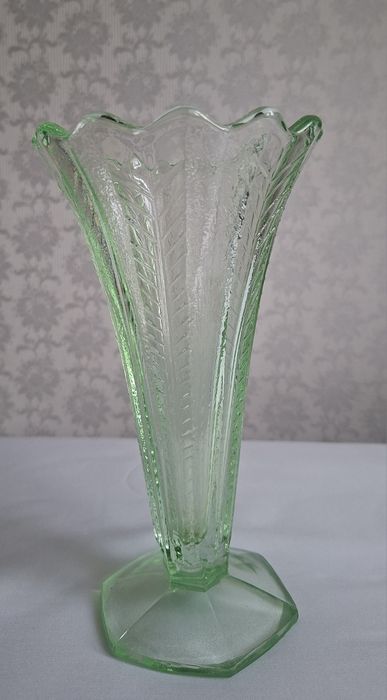 Ваза цветное стекло Неман