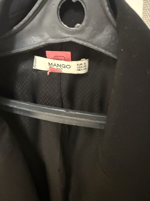 Женский пиджак Mango