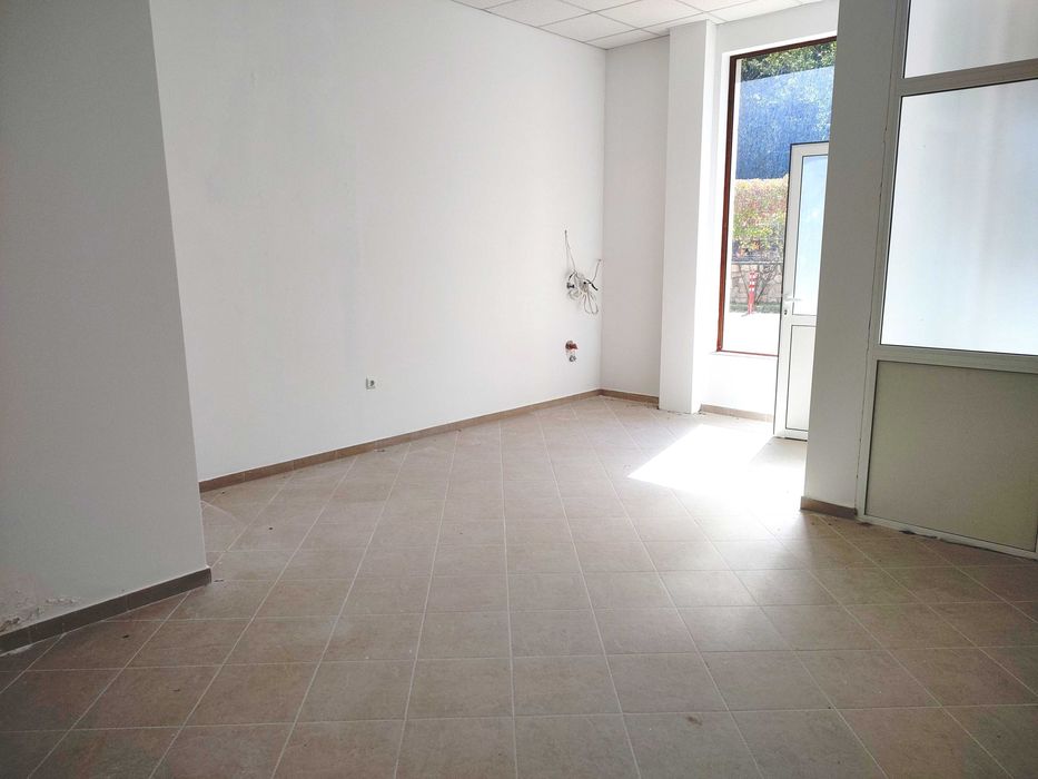 Продава се Ателие в с. Шкорпиловци, Област Варна - 61 кв.м за 2000 €/кв.м - Снимка #9