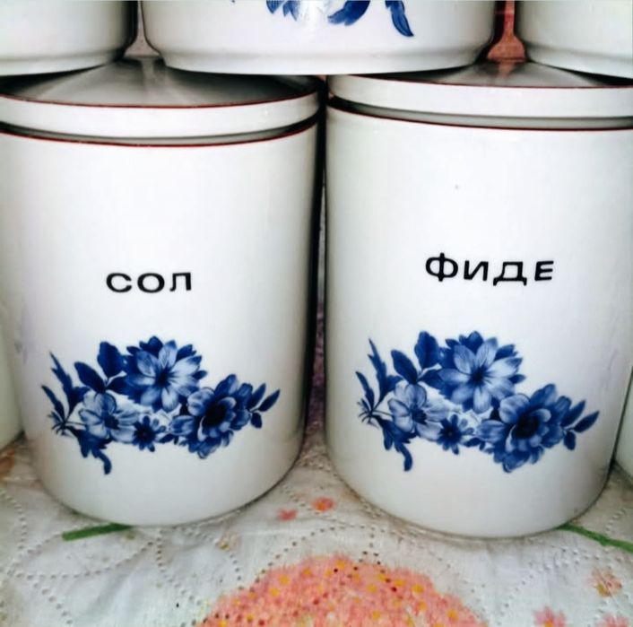 Комплект буркани за подправки