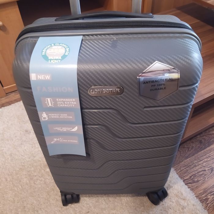 Чемодан маленький новый полипропилен