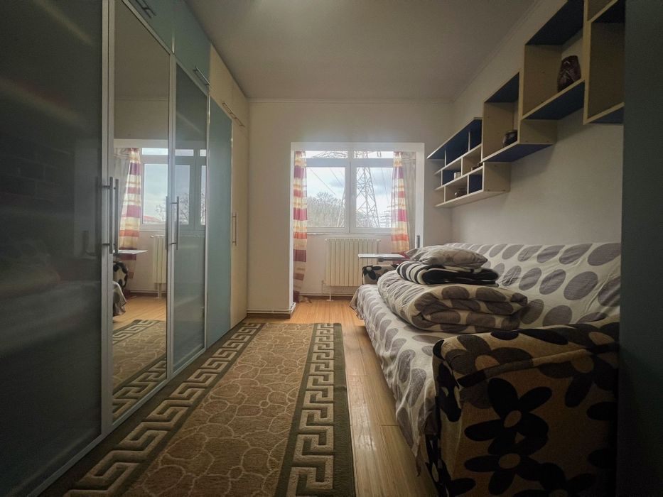 Apartament 3 camere de închiriat – recent renovat, complet mobilat și utilat