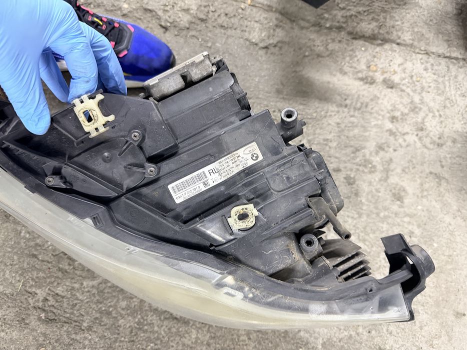 Far Faruri bixenon adaptive bmw e90 e91 lci