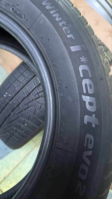 205/60/16 M+S 2 buc Hankook