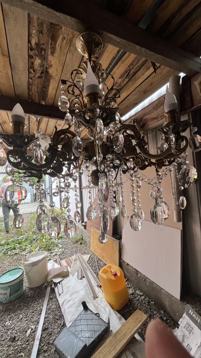 Продам люстру 8 камфорный