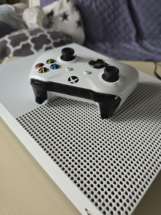 Xbox One S All Digital 1TB + controller | funcționează perfect