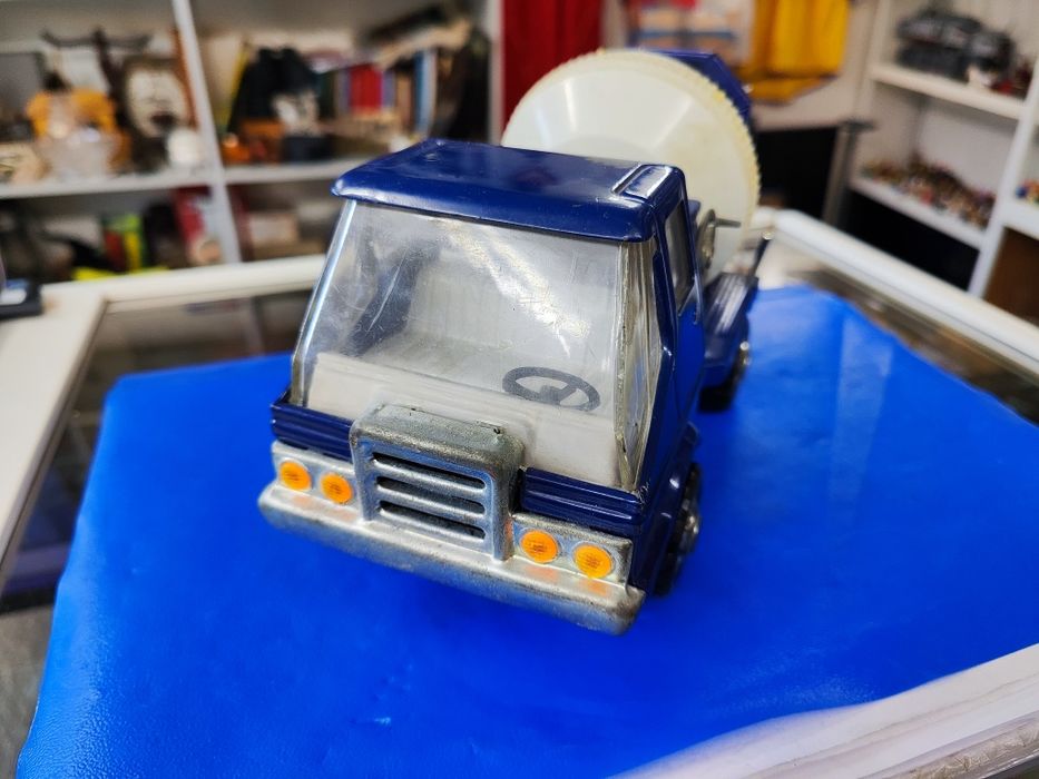 Ламаринена играчка Japan