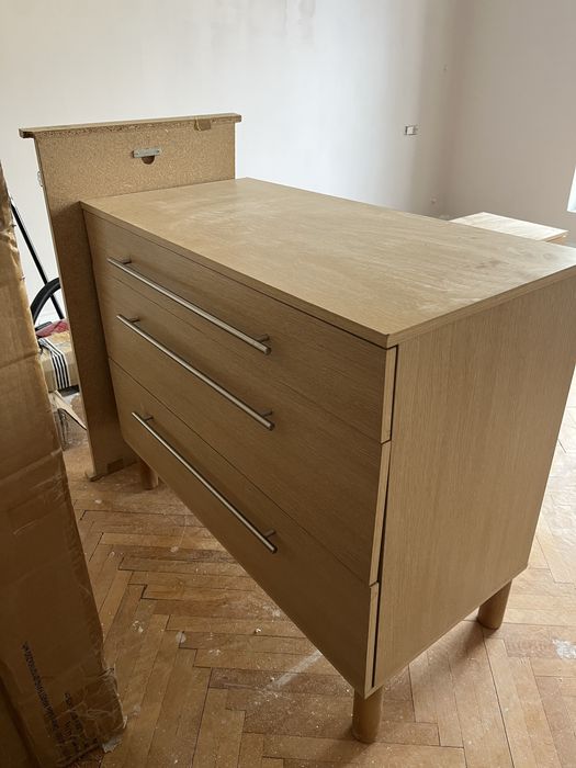 Comoda cu 2 noptiere