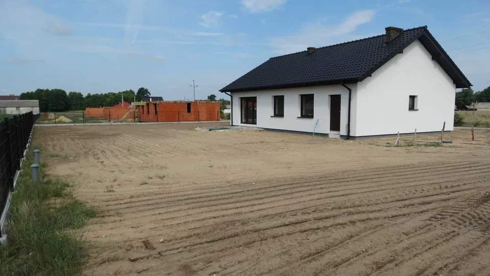 Vand case modulare din panouri sandwich