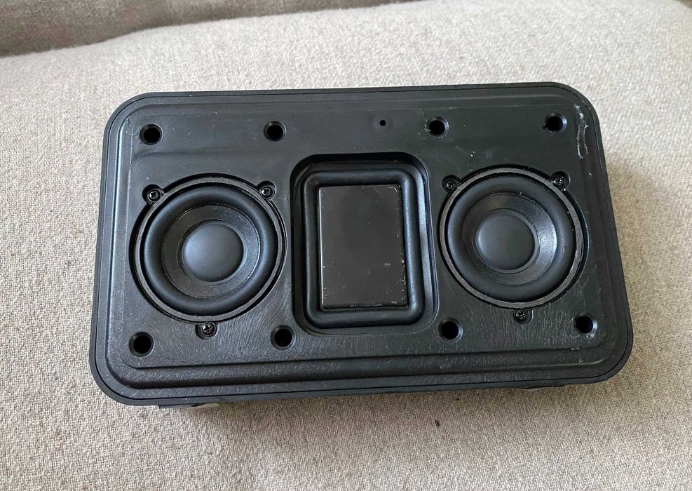 Boxa bluetooth wireless stereo - necesita inlocuita bateria