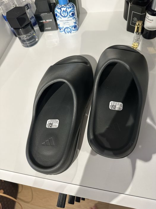 Yeezy slides Originali 43 noi