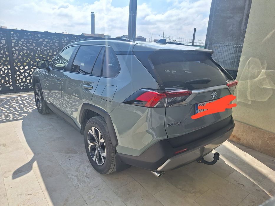 TOYOTA RAV4 2026 — imagine 4