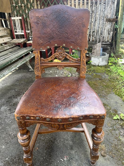Set mobilier săsesc din lemn masiv - cca. început de secol XX
