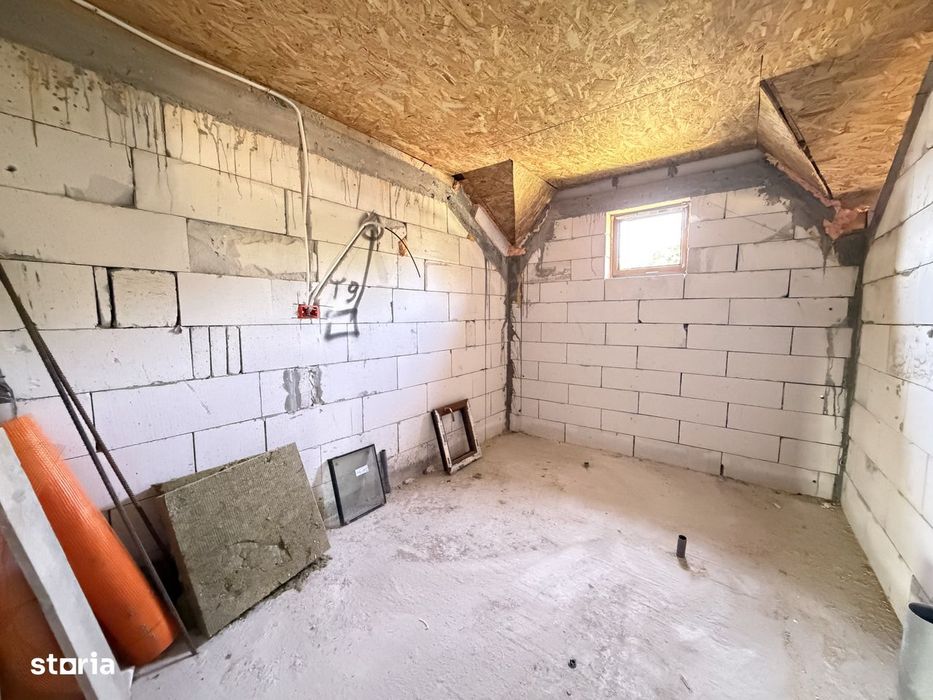 Casa - Zona Ultracentrala, Mioveni, zona Pompieri, 750 mp, deosebita